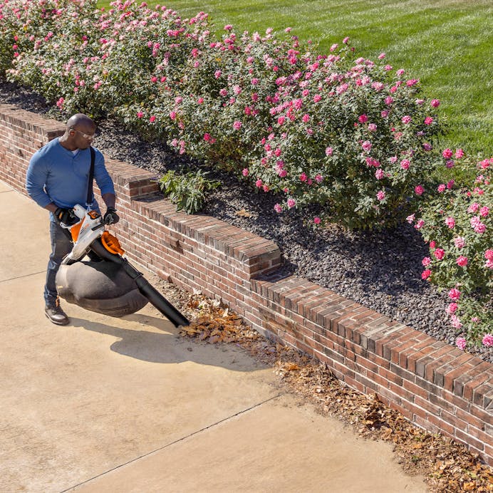 STIHL® SHA 56 Cordless Shredder Vacuum w/ AK20, AL101