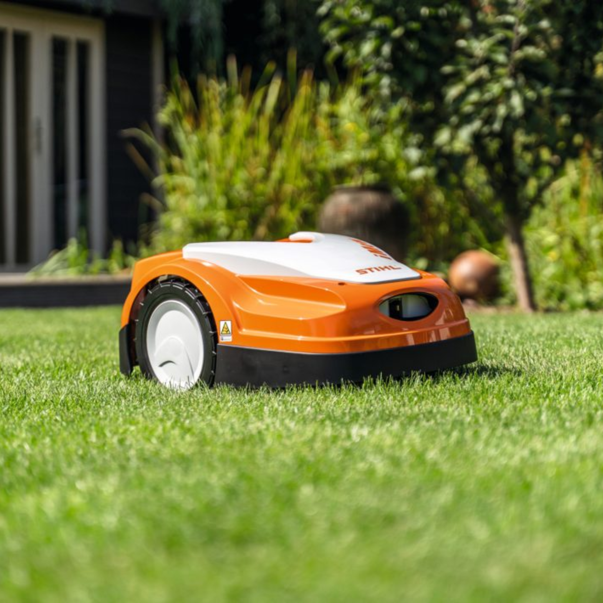 STIHL® RMI 422 PC-L Cordless Lawn Mower