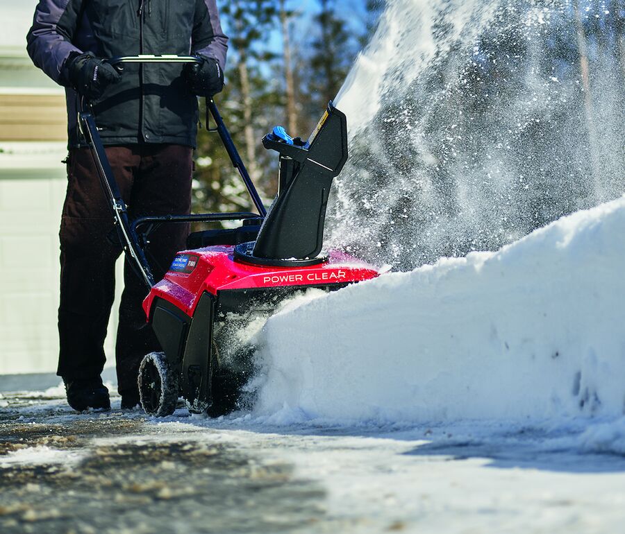 Toro 38753 21 in. (53 cm) Power Clear® 721 E Gas Snow Blower