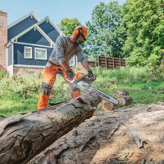 STIHL® MS 400 C‑M – 25in Chainsaw | 66.8cc STIHL® Gas Engine