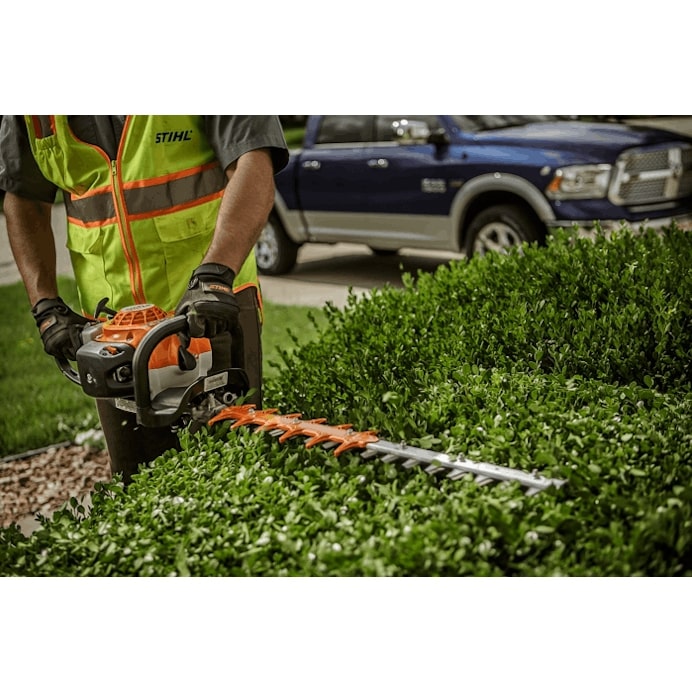 STIHL® HS 82 R – 24in Gas Hedge Trimmer | 22.7cc STIHL® Engine