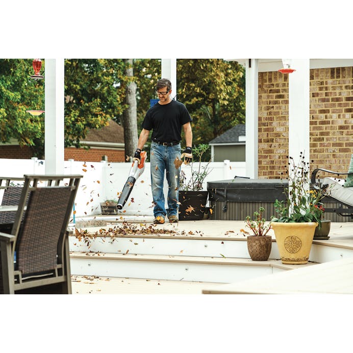 Stihl BGA 60 Blower Set w/AK30 battery and Charger